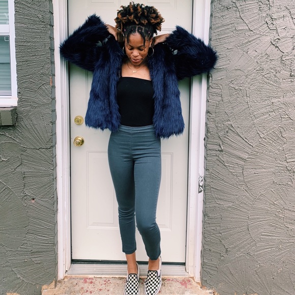 Meet your Posher, Breezy - Picture 1 of 1